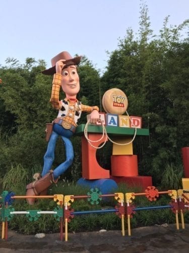 Walk Among Giants — Woody Included — at Disney World's New Toy Story Land -  The New York Times