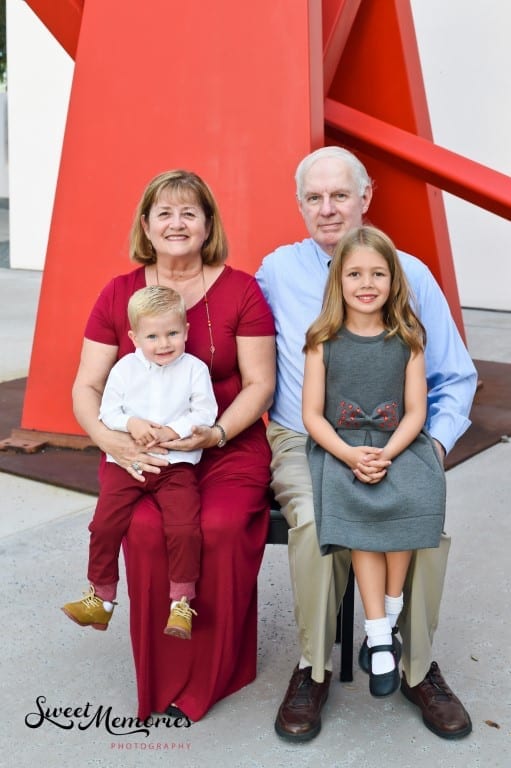 Boca Raton Museum of Art Outdoor Holiday Photoshoot with Sweet Memories Photography