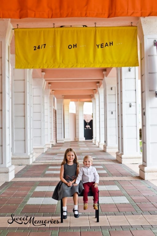 Boca Raton Museum of Art Outdoor Holiday Photoshoot with Sweet Memories Photography