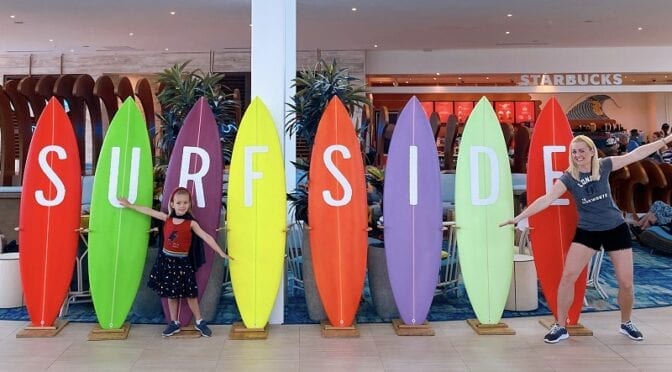 Universal Orlando Modern Boca Mom Featured 03