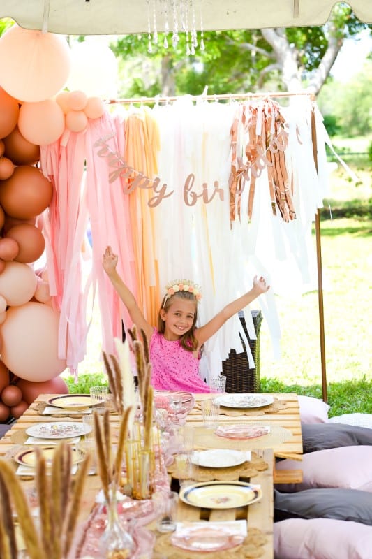 DIY boho pallet picnic