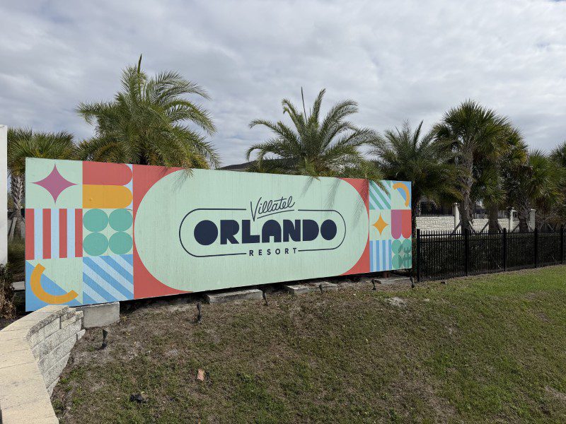 Villatel Orlando Sign
